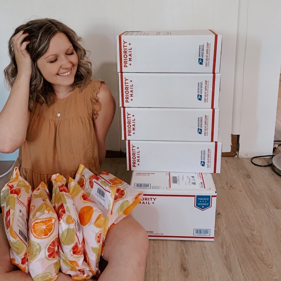 M E E T   C H R I S T I N - Picture 5 of 8